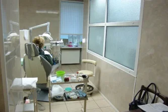 Клиника Стоматолог на 2-ой Комсомольской улице Фотография 2